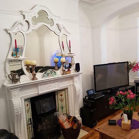 Beautiful Room In Victorian Family Home Ilford Extérieur photo