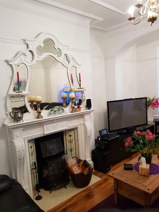 Beautiful Room In Victorian Family Home Ilford Extérieur photo